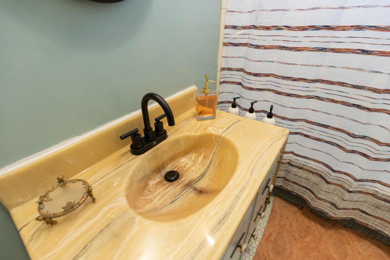 فيلا Historic Revival Midtown Memphis Duplex 64 Yes Pets Fast Wifi Free Parking المظهر الخارجي الصورة